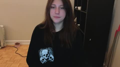 dont be afraid to click social media link its  working  just click on that  online show from December 28, 2024, 3:04 am