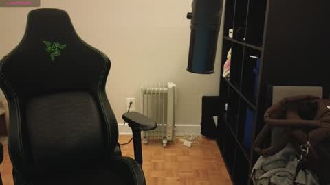 dont be afraid to click social media link its  working  just click on that  online show from January 16, 2025, 2:41 am