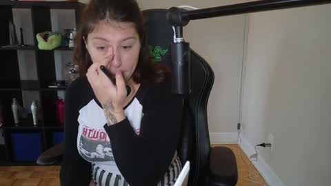 dont be afraid to click social media link its  working  just click on that  online show from October 20, 2025, 8:53 pm