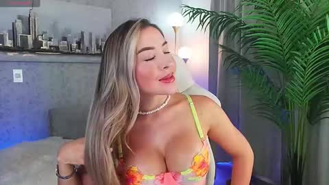 Alejandra online show from September 12, 2025, 11:26 pm