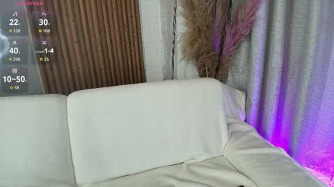 alexa_foxx27 online show from April 8, 2026, 7:58 pm