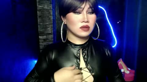 alexa_hansung online show from October 15, 2025, 4:40 pm