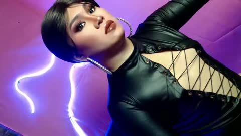 alexa_hansung online show from December 18, 2025, 2:34 pm