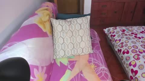 alexa latina online show from April 19, 2026, 2:49 pm