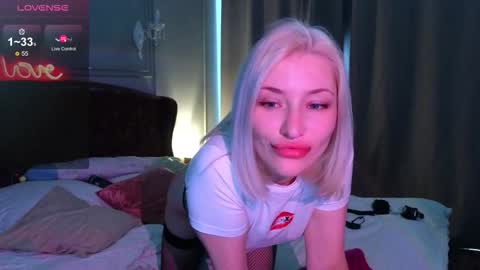 Snapshot of alexa_novak chatting on September 11, 2025, 2:22 am Alexa online show from September 11, 2025, 2:22 am