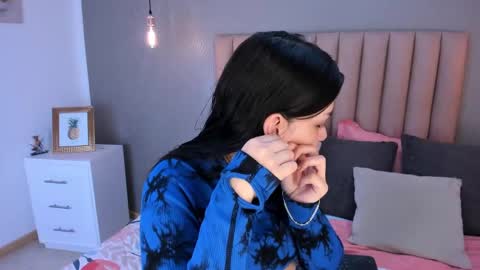 Alexa Thaylor online show from March 11, 2025, 2:51 pm