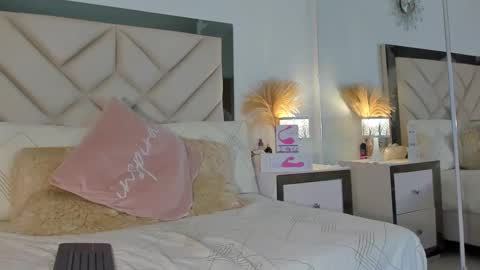 alexa_tobar online show from September 10, 2025, 11:16 pm