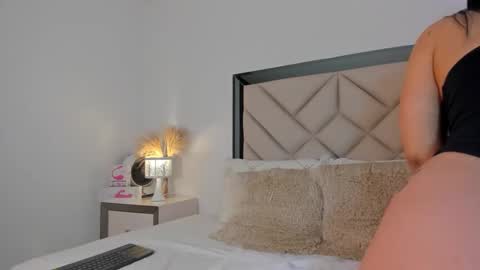 alexa_tobar online show from October 12, 2025, 3:33 pm