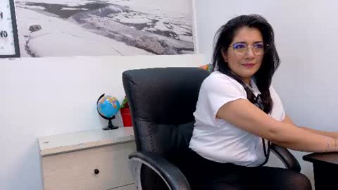 Alexaa sanz online show from July 25, 2026, 6:05 pm