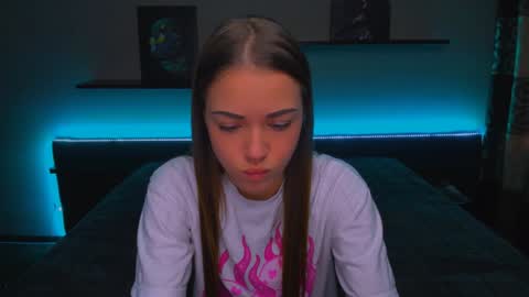 angel online show from December 26, 2024, 3:06 am