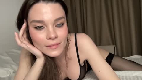 Ember Valentine online show from April 10, 2026, 8:02 pm