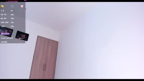 Alexandra Castillo online show from December 22, 2024, 1:34 am