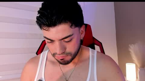 Snapshot of alexander_diiaz chatting on April 17, 2026, 2:53 pm Alexander Diaz online show from April 17, 2026, 2:53 pm