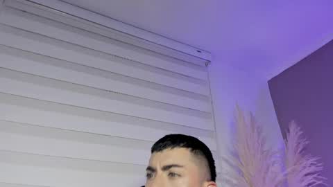 Snapshot of alexander_diiaz chatting on May 15, 2026, 12:12 pm Alexander Diaz online show from May 15, 2026, 12:12 pm