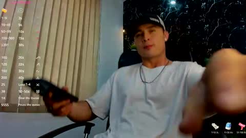 Snapshot of alexander_ferre chatting on October 5, 2025, 1:20 pm Alexander online show from October 5, 2025, 1:20 pm