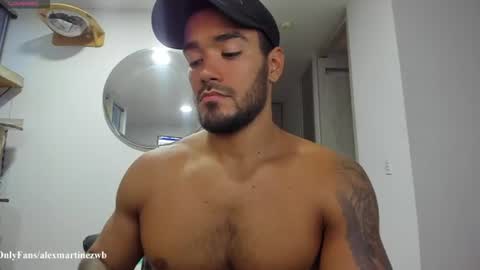 Snapshot of alexander_martines chatting on June 23, 2026, 11:25 pm Onlyfansalexmartinezwb Instagram alexwbmartinez Twitter martinezcb937 online show from June 23, 2026, 11:25 pm