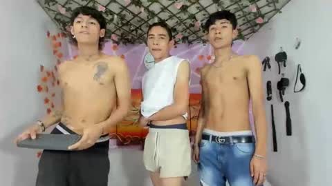 chicos hot online show from February 22, 2025, 1:44 am