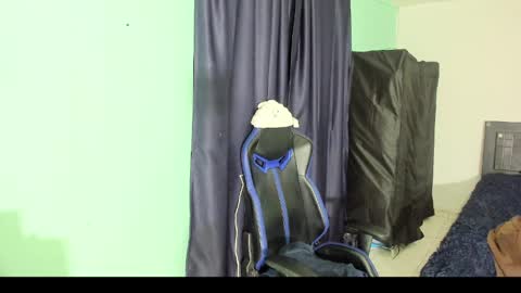 chicos hot online show from April 2, 2026, 1:58 am