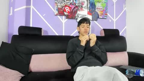 chicos hot online show from April 10, 2026, 1:38 pm