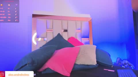 alexandra_holms1 online show from December 29, 2024, 12:45 pm