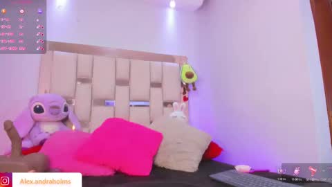 alexandra_holms1 online show from September 29, 2025, 9:19 pm