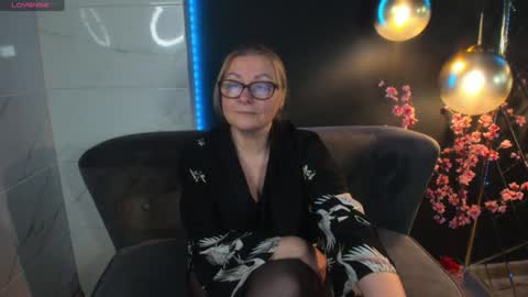 Snapshot of alexandra_kind chatting on January 5, 2025, 8:10 pm Alexandra online show from January 5, 2025, 8:10 pm