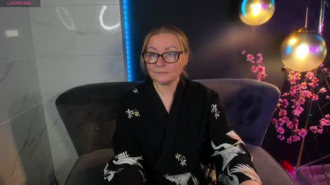 Snapshot of alexandra_kind chatting on January 5, 2025, 11:12 pm Alexandra online show from January 5, 2025, 11:12 pm