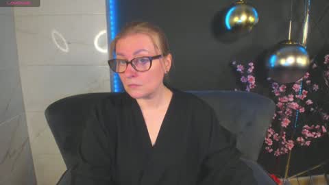 Snapshot of alexandra_kind chatting on January 12, 2025, 1:37 pm Alexandra online show from January 12, 2025, 1:37 pm