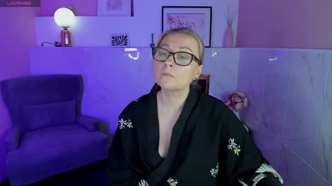 Snapshot of alexandra_kind chatting on January 19, 2025, 7:26 pm Alexandra online show from January 19, 2025, 7:26 pm