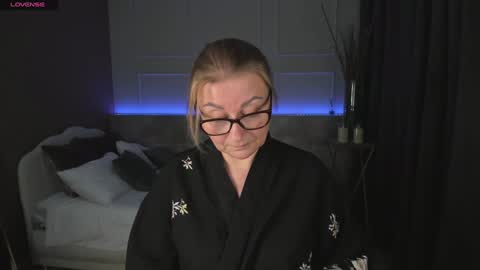 Snapshot of alexandra_kind chatting on January 24, 2025, 3:32 am Alexandra online show from January 24, 2025, 3:32 am