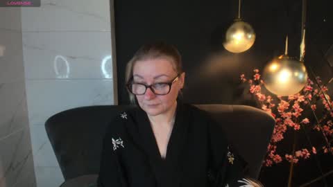 Snapshot of alexandra_kind chatting on January 25, 2025, 1:52 pm Alexandra online show from January 25, 2025, 1:52 pm