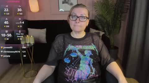 Snapshot of alexandra_kind chatting on March 12, 2025, 9:44 am Alexandra online show from March 12, 2025, 9:44 am