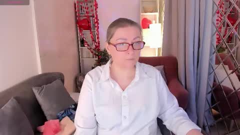 Snapshot of alexandra_kind chatting on February 22, 2026, 9:02 pm Alexandra online show from February 22, 2026, 9:02 pm