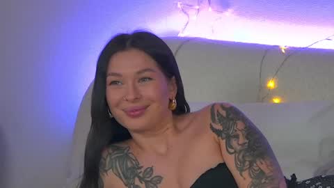 AlexandraBloom online show from January 8, 2025, 10:06 pm