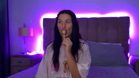 AlexandraBloom online show from November 13, 2025, 7:02 pm