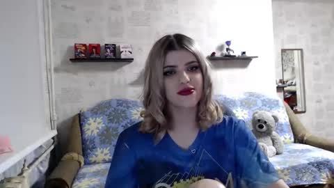 Snapshot of alexandraermes chatting on February 17, 2025, 12:54 am AlexandraErmes online show from February 17, 2025, 12:54 am