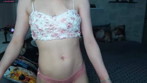Snapshot of alexandraermes chatting on May 30, 2026, 9:34 pm AlexandraErmes online show from May 30, 2026, 9:34 pm