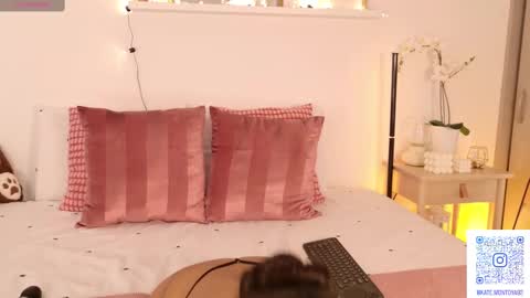 Snapshot of alexaporter chatting on October 15, 2025, 8:09 pm Alexa online show from October 15, 2025, 8:09 pm