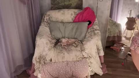 alexbellis online show from October 29, 2025, 12:02 am