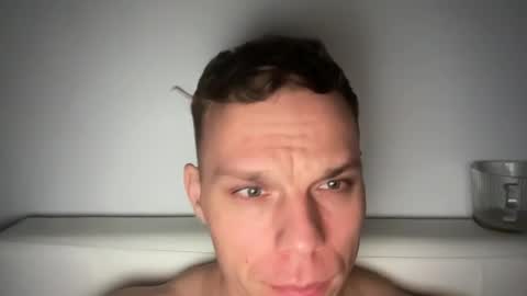 alexfit96 online show from March 6, 2025, 8:05 pm