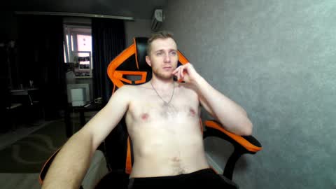 Snapshot of alexfox2018 chatting on December 25, 2024, 1:30 pm Alex online show from December 25, 2024, 1:30 pm