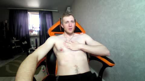 Snapshot of alexfox2018 chatting on January 8, 2025, 12:26 pm Alex online show from January 8, 2025, 12:26 pm