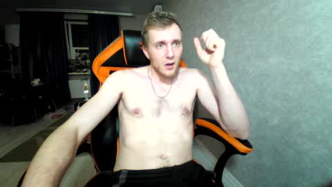 Snapshot of alexfox2018 chatting on January 30, 2025, 12:18 am Alex online show from January 30, 2025, 12:18 am