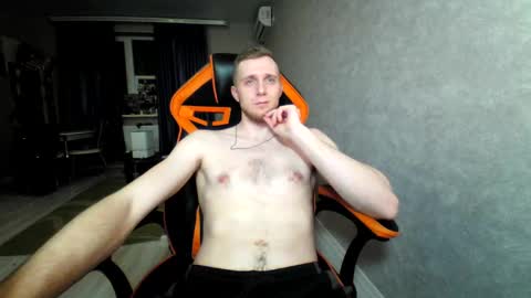 Snapshot of alexfox2018 chatting on March 4, 2025, 10:27 pm Alex online show from March 4, 2025, 10:27 pm