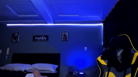 alexgiraldo__ online show from October 7, 2025, 11:18 am