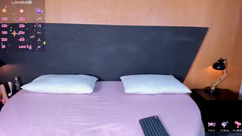 Snapshot of alexia__cox chatting on November 30, 2025, 3:32 am Alexia online show from November 30, 2025, 3:32 am