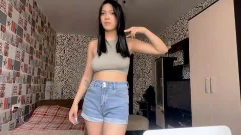Emila online show from April 14, 2026, 12:22 pm