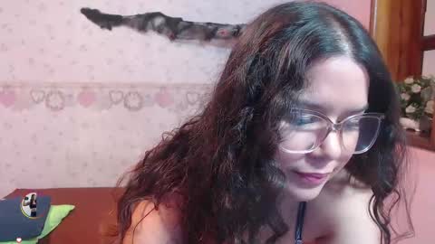 Alexia online show from October 14, 2025, 12:17 pm