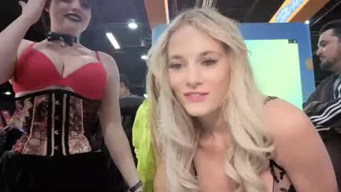 alexispaige06 online show from April 11, 2026, 6:01 pm