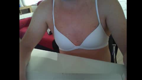 Alexia online show from October 10, 2025, 6:34 am